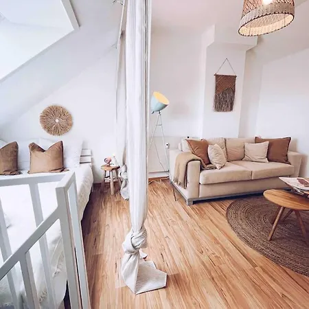 Apartman The Cozy Flat Close To The